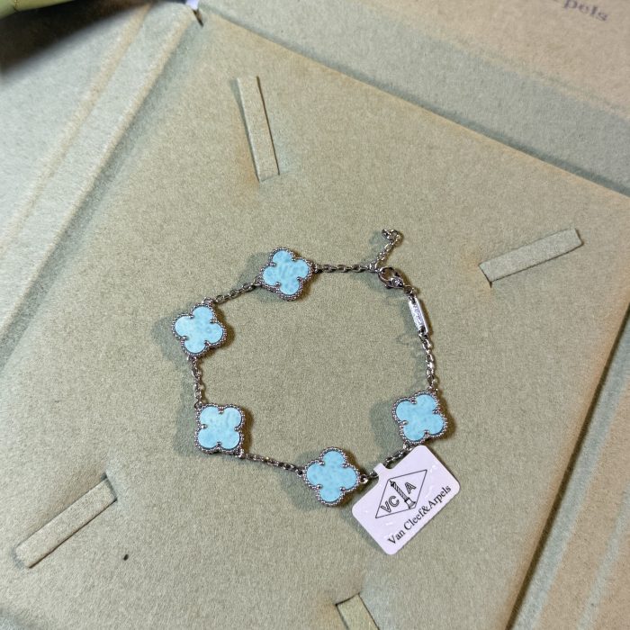 Van cleef Silver Bracelet (Blue)