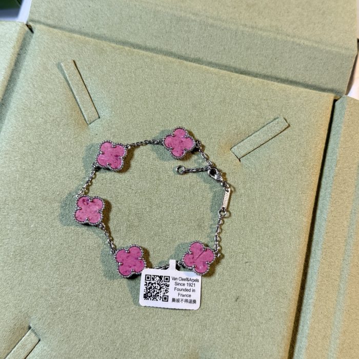 Van cleef Rose Gold Bracelet (Pink)