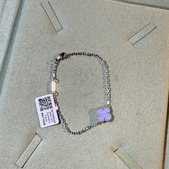 Van cleef Silver Bracelet (Purple)