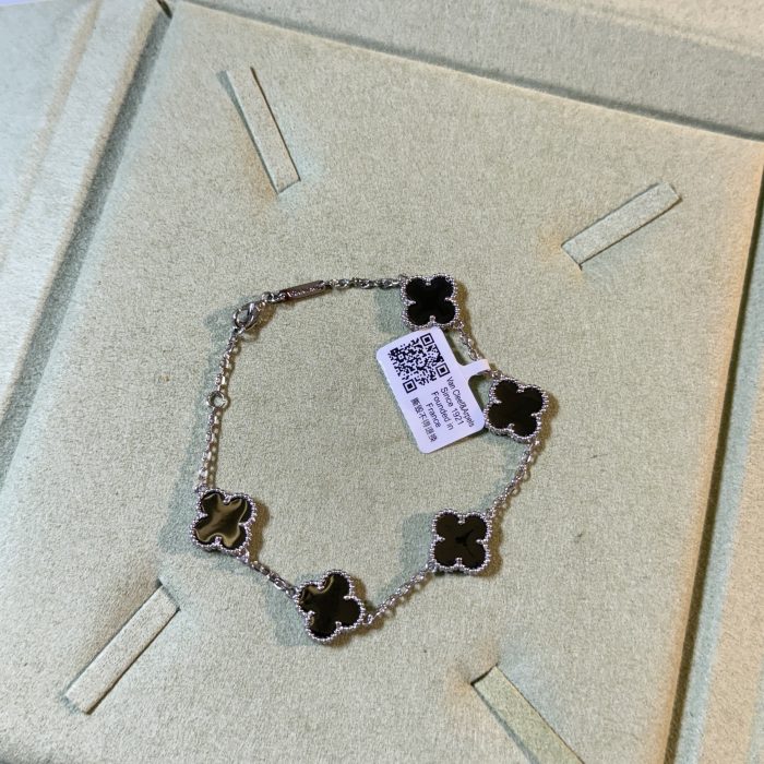 Van cleef Silver Bracelet (Black)