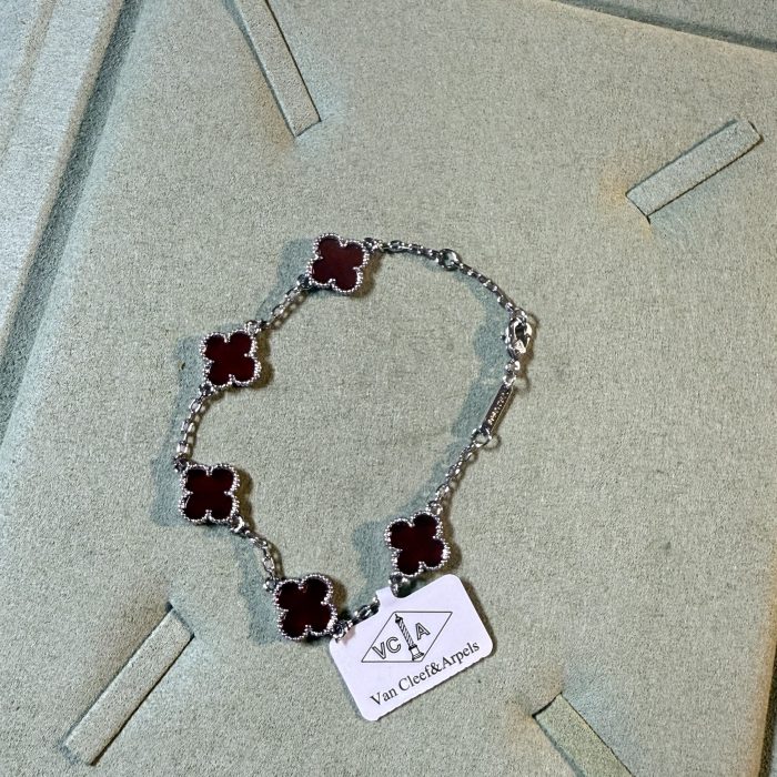 Van cleef Silver Bracelet (Black)