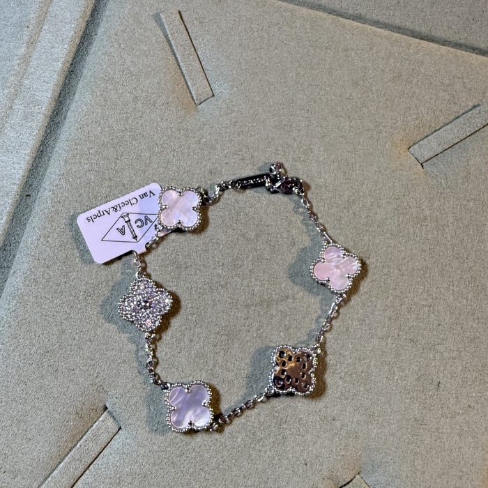 Van cleef Silver Bracelet 003