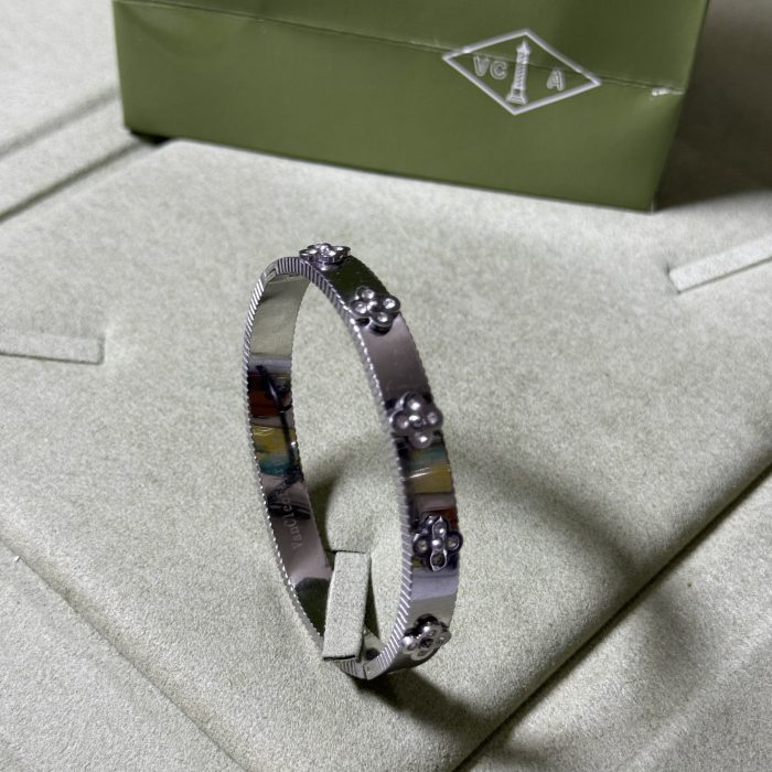 Van Cleef Silver Bracelet 0022
