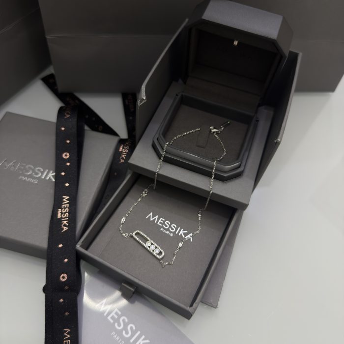 Messika Single Layered NeckPiece