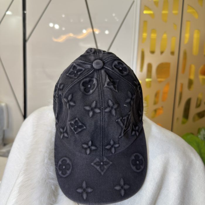 Louis Vuitton Face cap