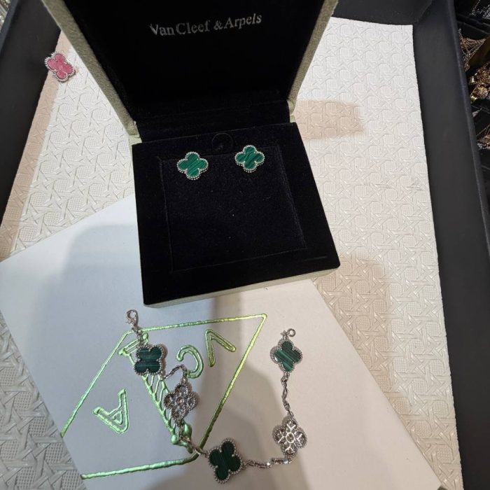 Earring 201