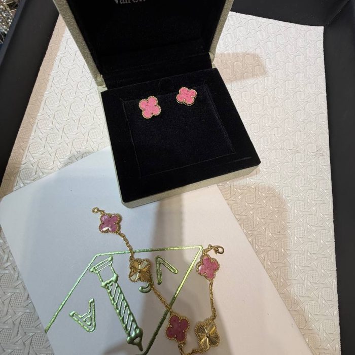 Earring 197