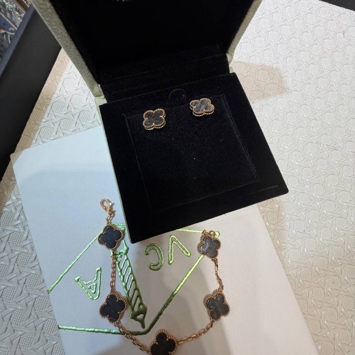 Earring 193