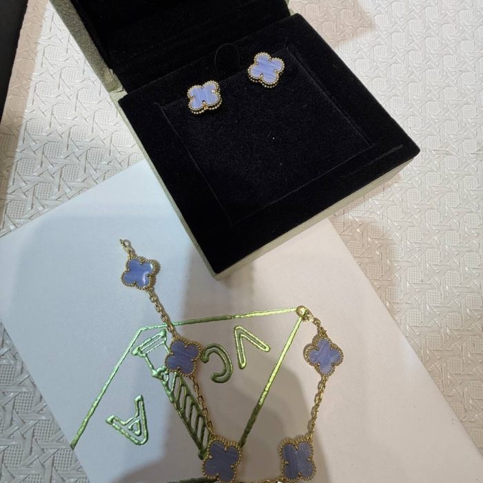 Earring 188