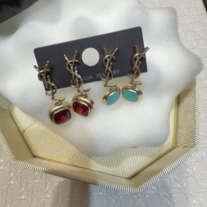 Earring 168