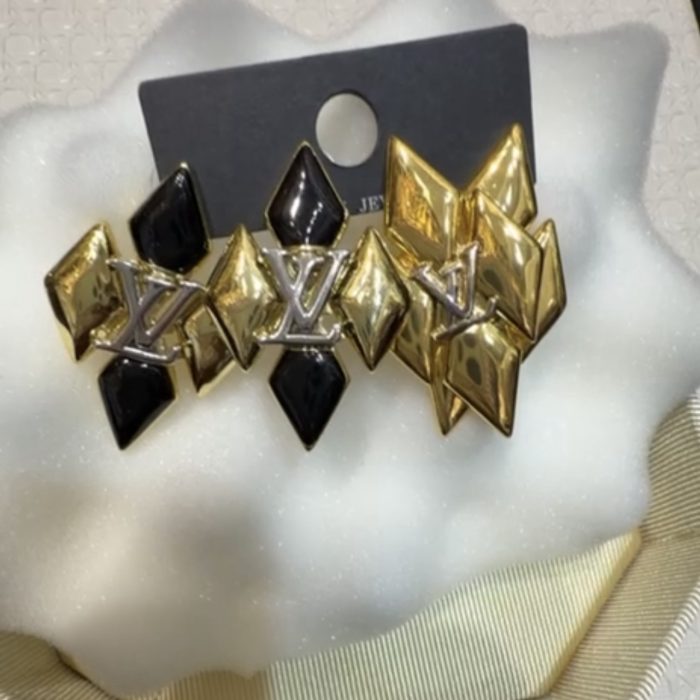 Earring 152