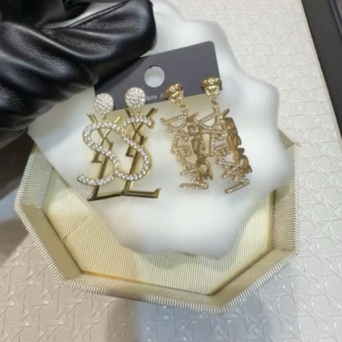 Earring 143