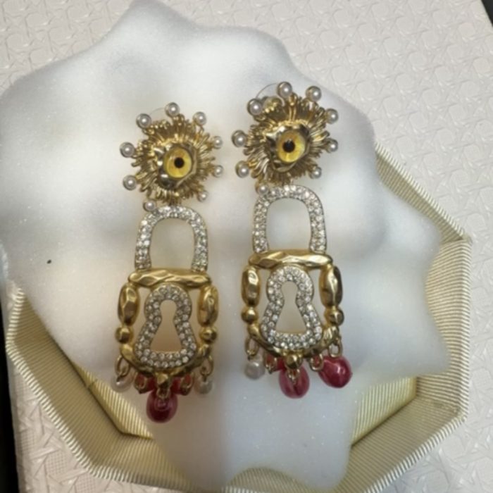 Earring 123