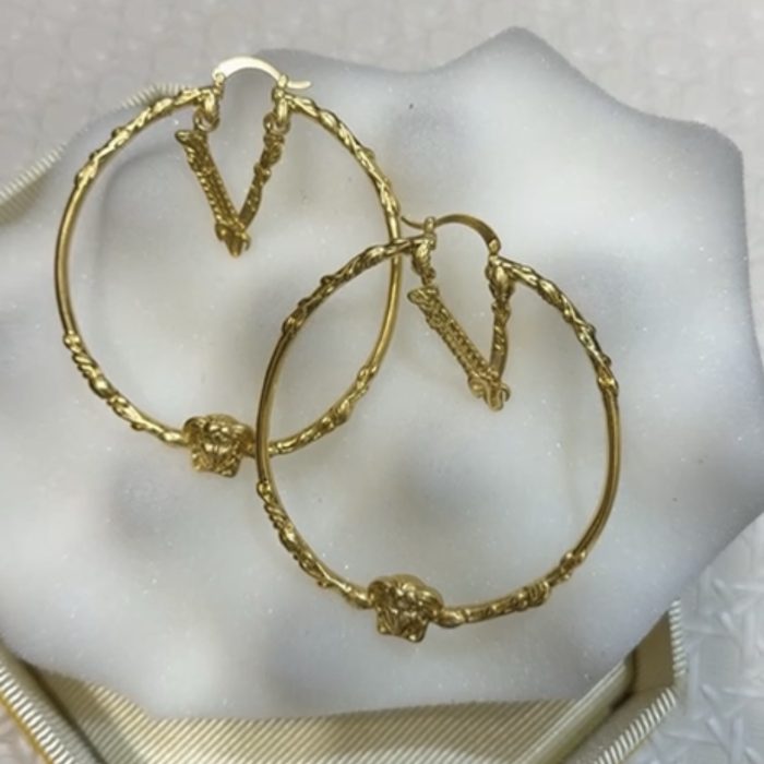 Earring 210