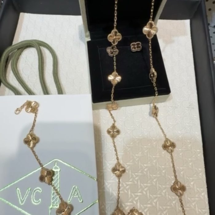 Jewelry 116