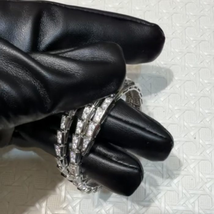 Bracelet 110