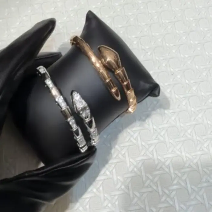 Bracelet 107