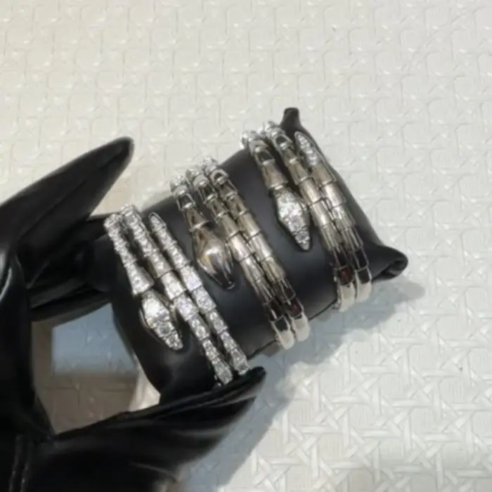 Bracelet 102